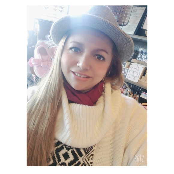 Meet your Posher, Olga lucia - Picture 1 of 1